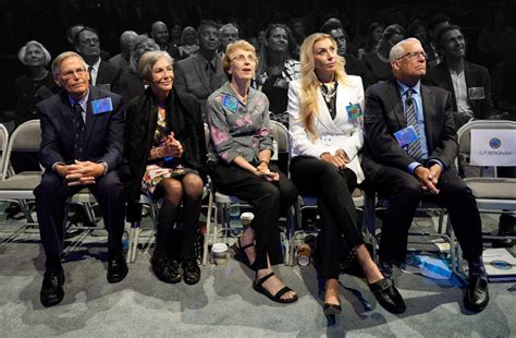 the waltons family net worth