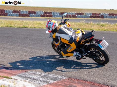 Voge R Una Naked Erre Para Empezar