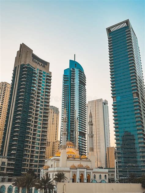 Dubai Marina Moschee Hafen Kreuzfahrtschiff Und Kanalpromenade Blick