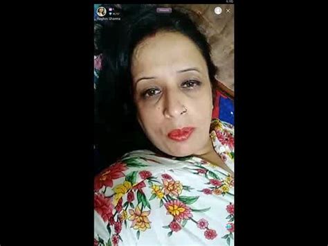 Indian Mature Milf Showing On Pvt Tango Live