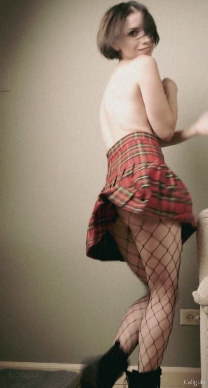 Xxxcaligulaxxx 2 2021 08 25 430x800 11974629853f220abb1689ee33cb44bf Porn Pic