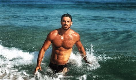 Tutti Pazzi Per Michele Morrone La Sexy Gallery Social Dell Attore Esploso Con 365 Giorni Gay It