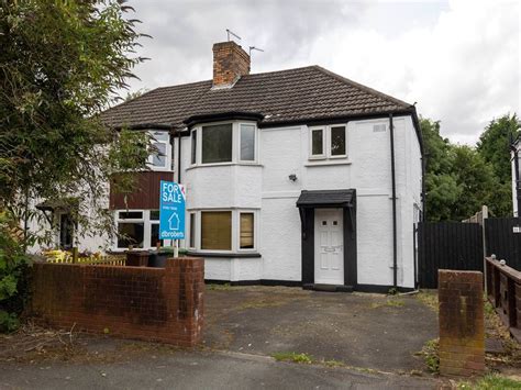 3 bed semi-detached house for sale in Beckminster Road, Pennfields