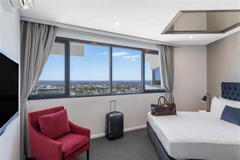 2 Bedroom Altitude Suite Kent Street Sydney Meriton Suites