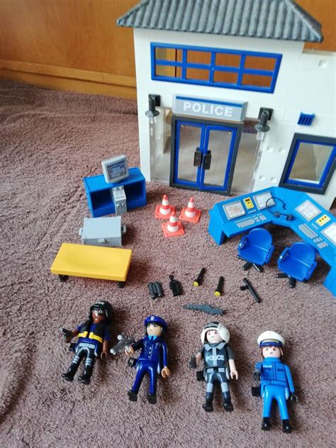 Playmobil City Action Police Station Car Helicopter