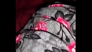 Mi marido empuja su dura polla en mi apretado coño XVIDEOS