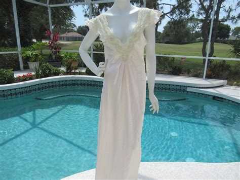 Vintage Pale Pink Silky Lacey Night Gown Night Dress Lingerie Negligee By Bouquet Des Fleurs