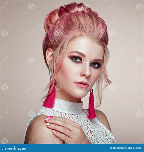 Blonde Girl With Elegant And Shiny Hairstyle Stock Image Image Of Fashion Cosmetic 106253303