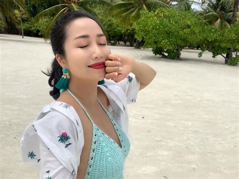 Không chỉ diện bikini khoe dáng nuột Ốc Thanh Vân và Trí Rùa còn tình bể bình khi đi nghỉ dưỡng