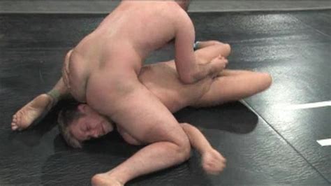 Gay wrestling with happy ending Vidéos Porno Gratuites Gay YouPorn Français