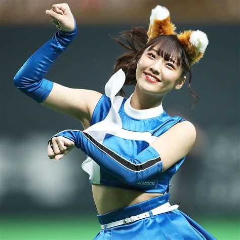 きつねダンスで人気沸騰、サイン依頼殺到で日本ハム・fガールが「お願い」 2022年9月1日掲載 ライブドアニュース