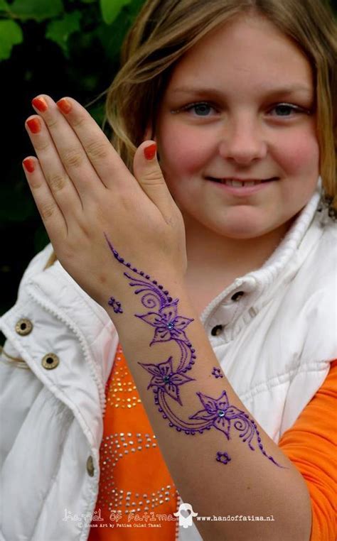 Mehndi 360: Simple Mehndi Designs for Kids