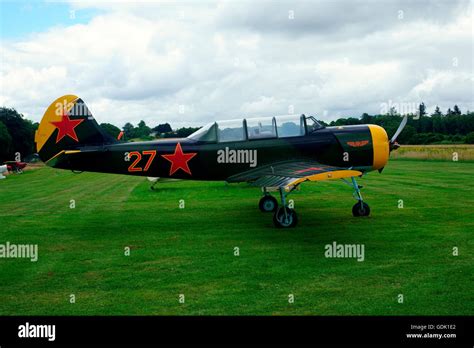 YAKOVLEV (Як-52) YAK 52 (27), G-YAKX SOVIET PRIMARY TRAINER Stock Photo ...