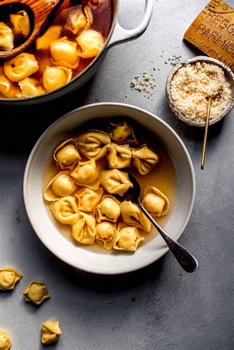 Tortellini En Brodo Tortellini In Broth