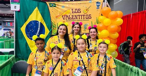 Alunos De Escola P Blica De Joinville Participam De Evento Nos Estados