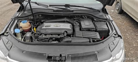 Доп уплотнитель капота — Volkswagen Passat CC, 2 л, 2015 года | своими ...