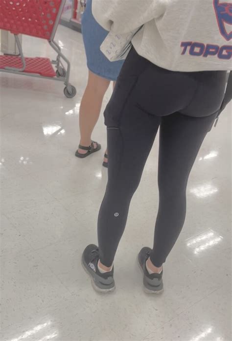 Perfect Petite Ass Pretty Girl In Line Summer Series Forum