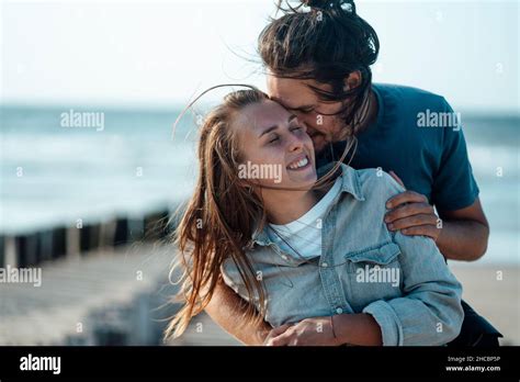 Nackte Frau Macht Sex Am Strand Rockstarlounge Ch