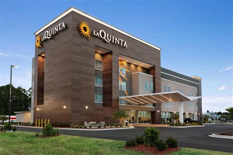 La Quinta Inn And Suites By Wyndham Brunswickgolden Isles Brunswick