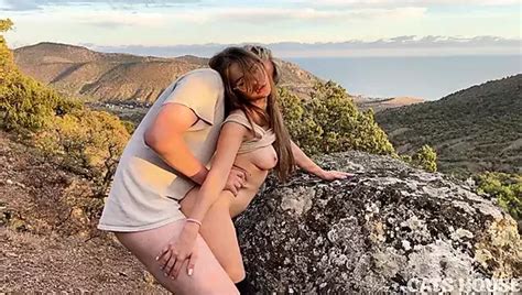 Geiles Paar Hat Spontanen Sex Im Wald Xhamster