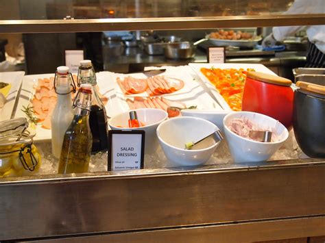 The Little Owlie: Buffet breakfast @ The Glass Brasserie, Hilton Sydney