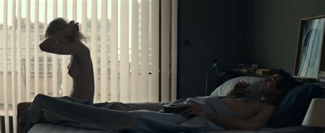 Nude Video Celebs Elizabeth Debicki Nude The Burnt Orange Heresy