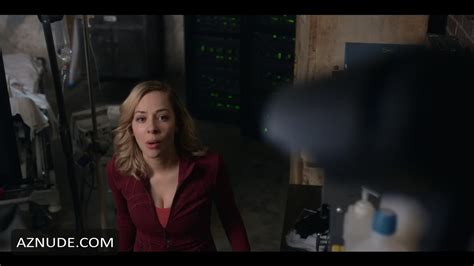 TRAVELERS NUDE SCENES AZNude