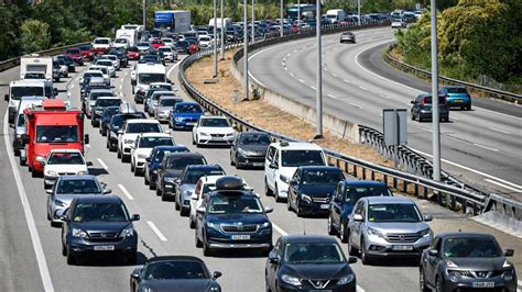 La Primera Operaci N Salida De Verano Empieza Con Atascos En Las Rondas