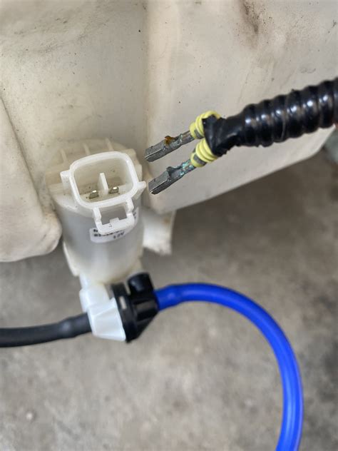 Windshield sprayer problem | Honda CR-V Owners Club Forums