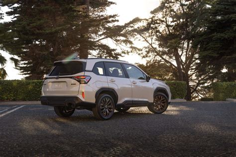 gen  subaru forester debuts  chevy equinox rival