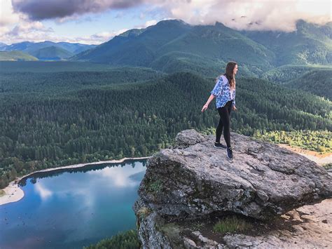 Washington - Rattlesnake Ledge Hike - Moderately Adventurous