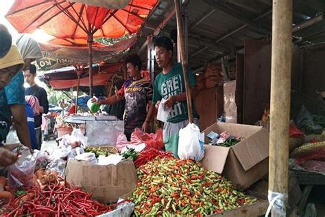 Harga Cabe Rawit Merah Di Pasar Kranggot Kota Cilegon Capai Rp100 Ribu