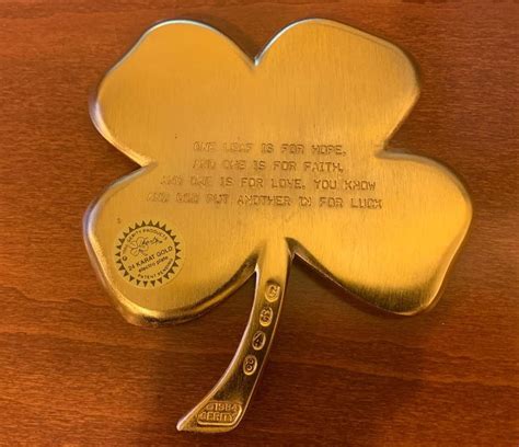 Gerity Shamrock 1981 Good Luck Desk Paperweight 4 Leaf Clover Office Paperweights