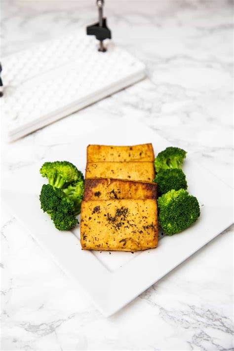 How to Make Delicious Oven Baked Tofu - Seitan Beats Your Meat