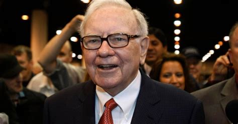 berkshire cash hoard hits  high  absence  attractive deal