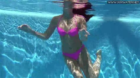 Free HD Russian Brunette Jessica Lincoln Took Off Her Pink Bikini To Be Naked In The Swimming