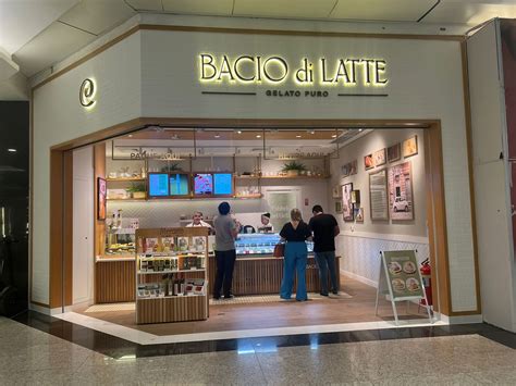BACIO DI LATTE | Natal Shopping
