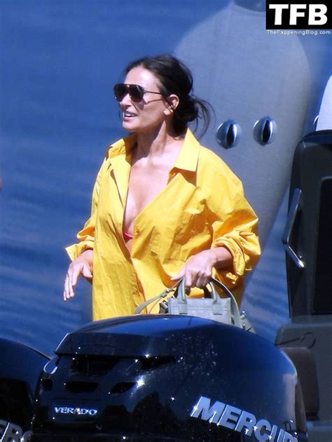Demi Moore Bikini 60 Photos The Fappening Stars