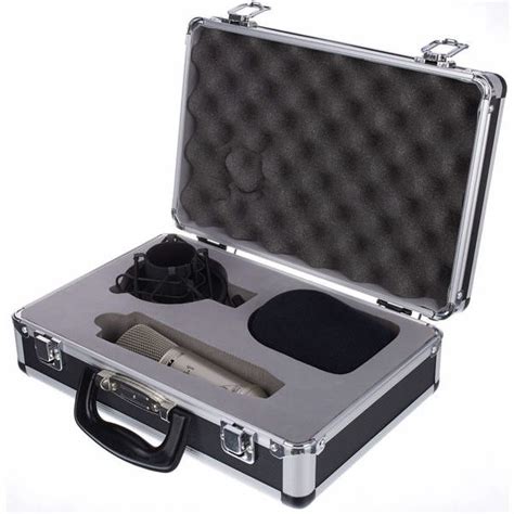 Behringer B1 Bundle – United States