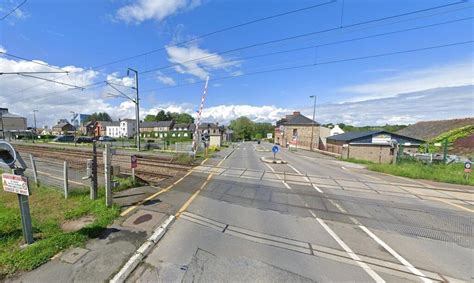 Percutée par un train une jeune fille à trottinette décède à un