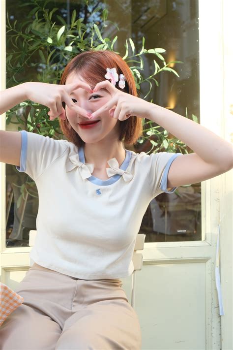 Xuất hiện hot girl tác động tới lượt vote tuyển thủ Kiaya tại WeChoice Awards