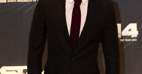 Tom Daley Looks Naked As He Shows Off His Incredible Body And Insane Abs On Beach The Mirror