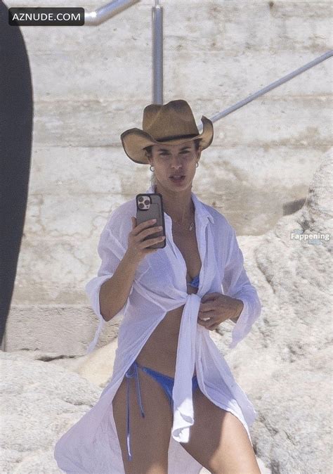 Elisabetta Canalis Sexy Spotted Showing Off Her Hot Body Wearing A Sizzling Blue Bikini At