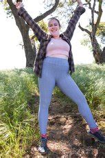 Kinky Babe Lana Del Lust Teasing With Her Curvy Body Outdoors Photos