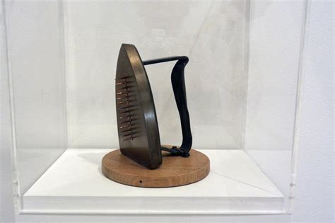 Man Ray Cadeau Art Blart
