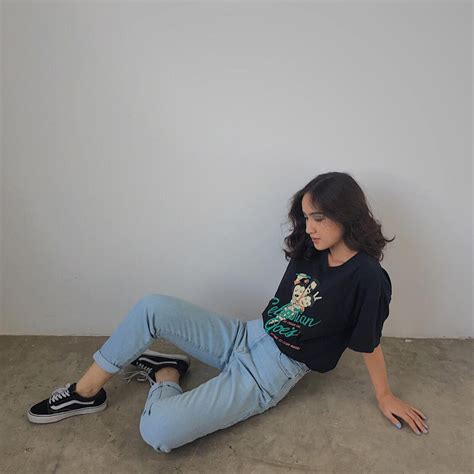 Hot girl Việt chăm diện đồ kín bưng nhưng sở hữu vóc dáng gợi cảm bất ngờ