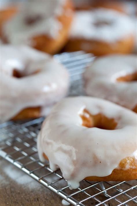 Doughnuts With Fresh Icing Easy Glaze Recipe Glazed Icing Recipe