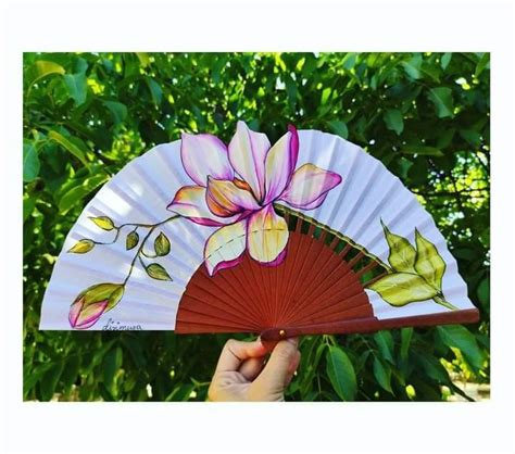 Abanico De Mano Con Flores Pintadas Decoracion Abanicos Abanicos
