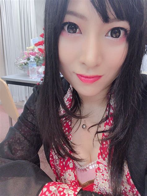 Yuko Suzuhana