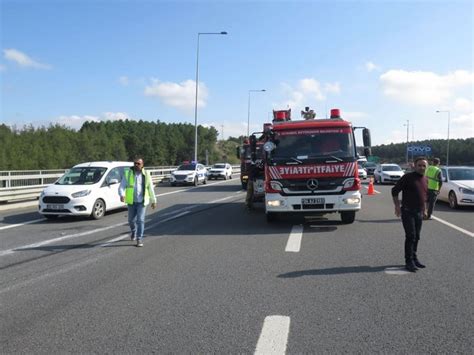 Beykoz da feci kaza Kamyon otomobilin üzerine devrildi